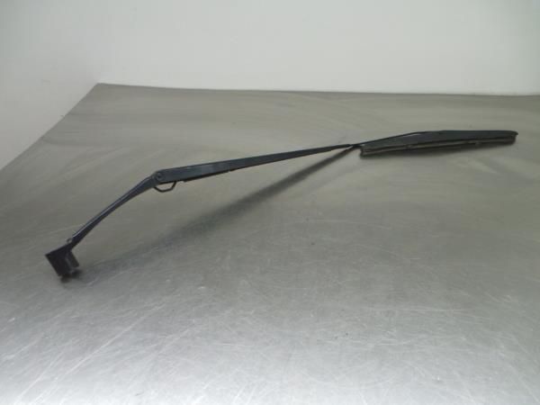 Haste / braço de escova limpa vidros frente direita NISSAN Micra V (K1