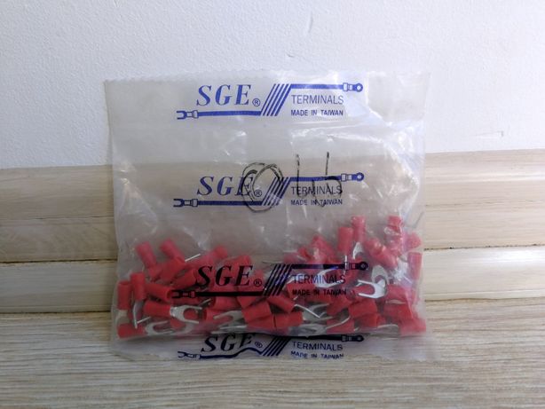 Konektor widełkowy SGE 22-16 1-4S PVC 50 szt, wysyłka