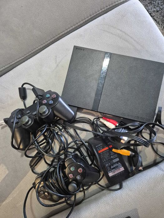 Vendo PS2 com jogos