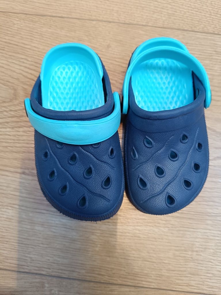 Klapki crocsy basen rozmiar 22