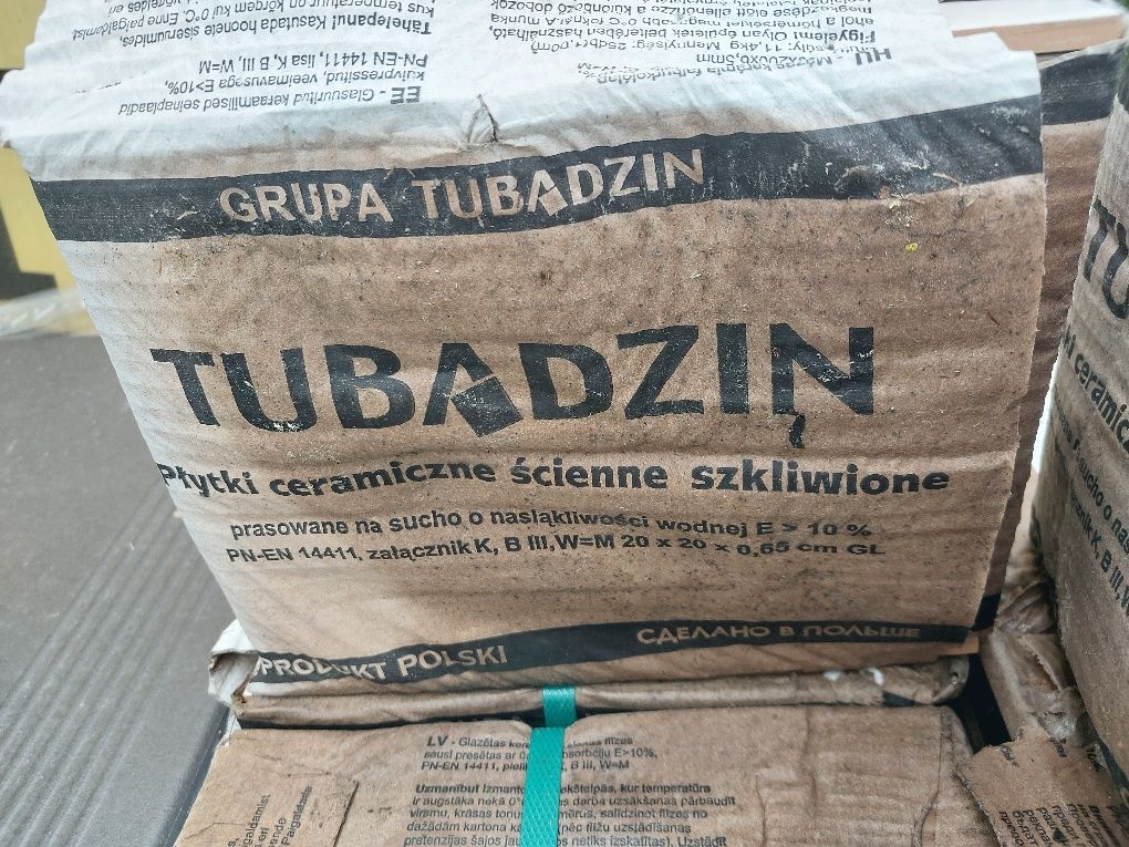 Kafelki szare 20x20