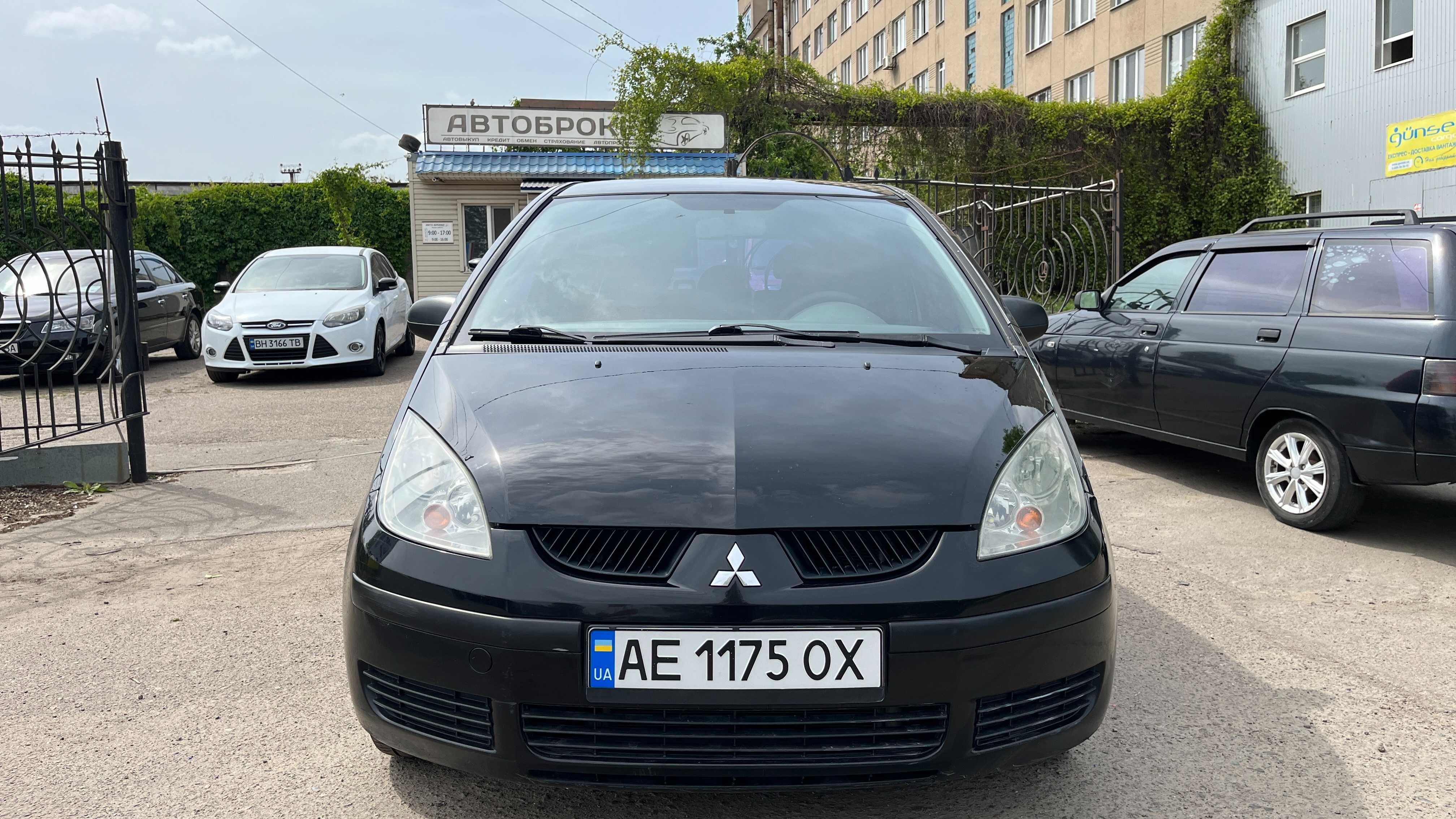 Продам автомобіль Mitsubishi Colt Oficial , 2006 г. Автомат 4900 у.е.