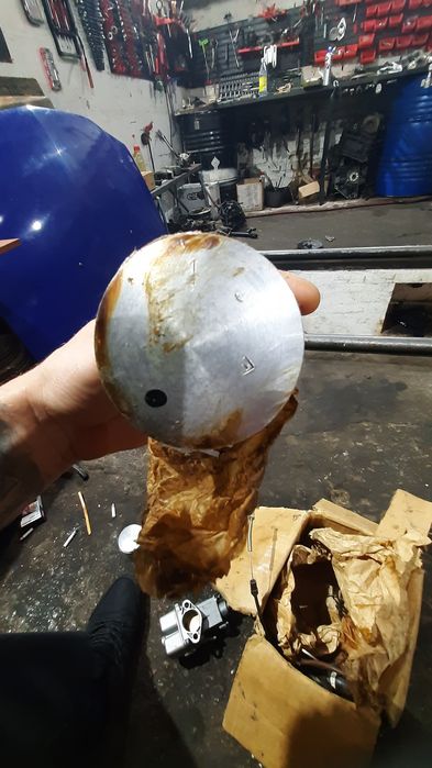 Поршня ЮПИТЕР,карбюраторы