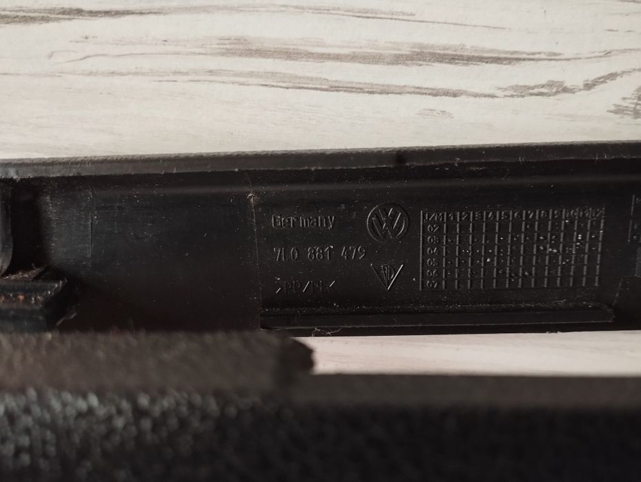 Накладка направляючої сидіння пластик сидіння Audi Q7 Touareg Cayenne