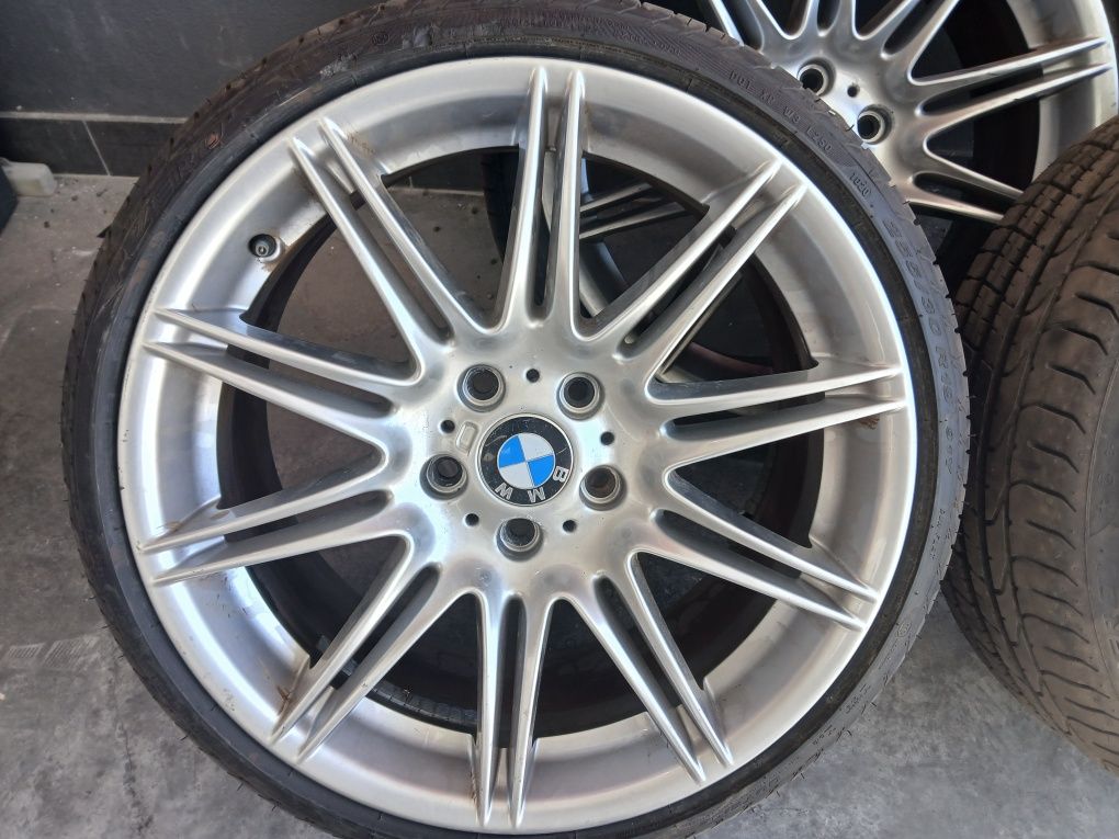 Jantes 19 BMW com pneus Pirelli P Zero-255/30R19