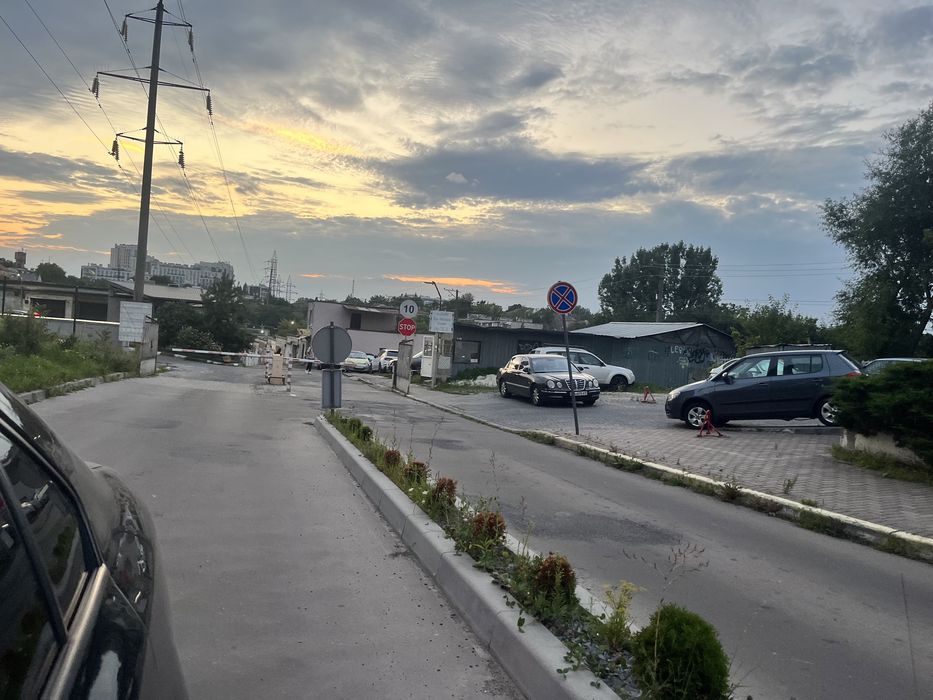 Гараж Княгині Ольги, 74 а