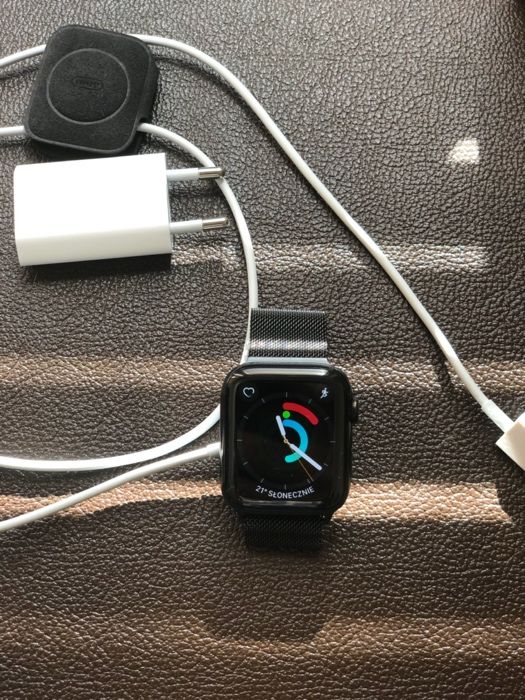 Apple Watch 4 Stainless Steel, Milanese, GPS+CEL, 44MM