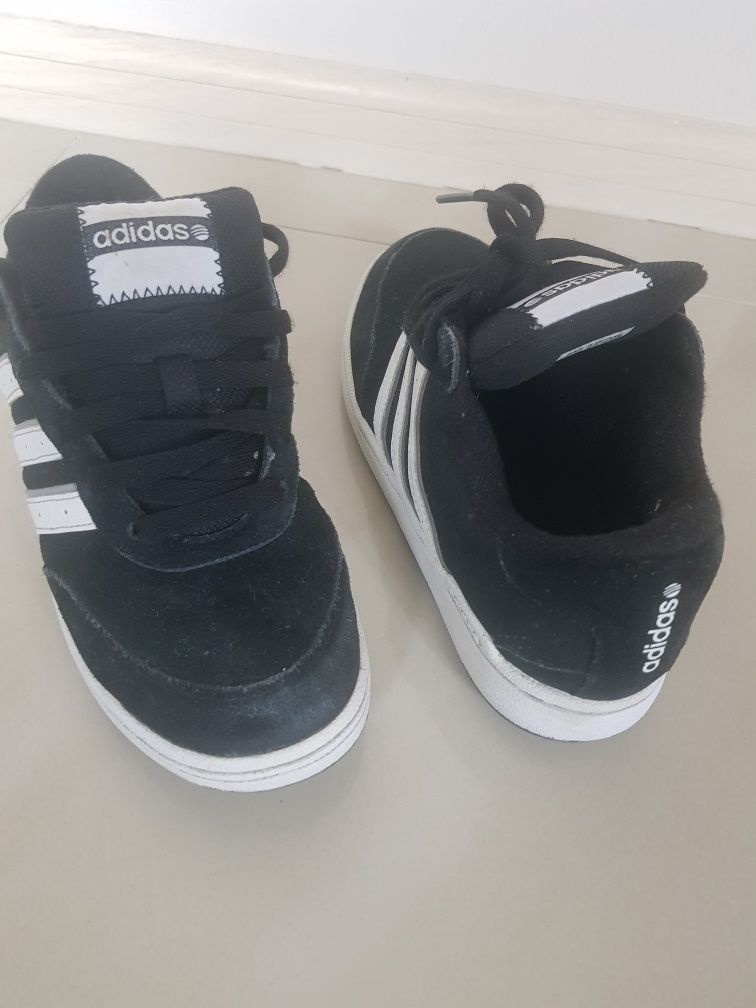 Buty chłopięce roz. 35 ADIDAS