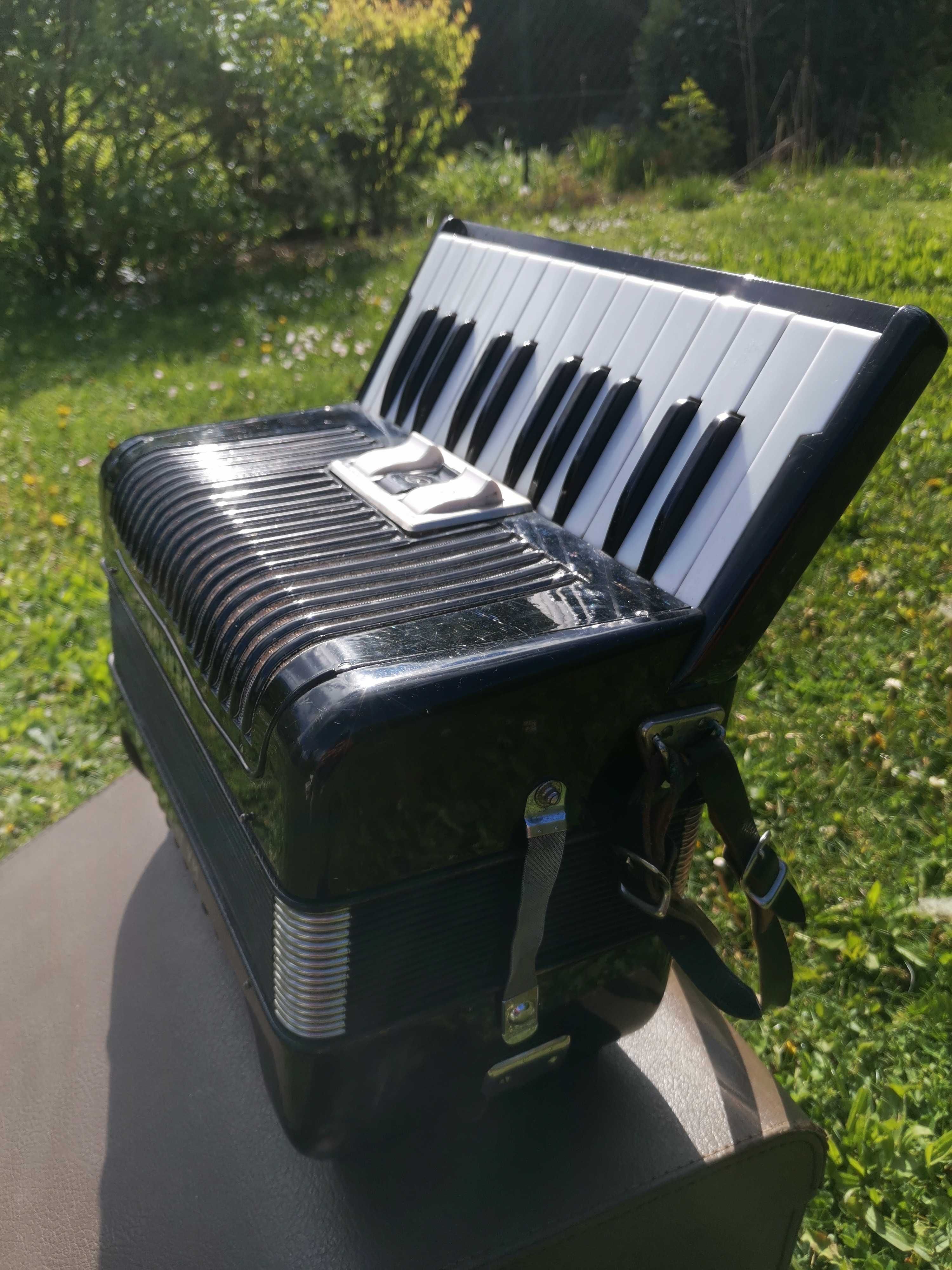 Akordeon Hohner student VM 48 igła