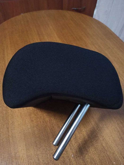 Mitsubishi Lancer X підголовник задній центральний