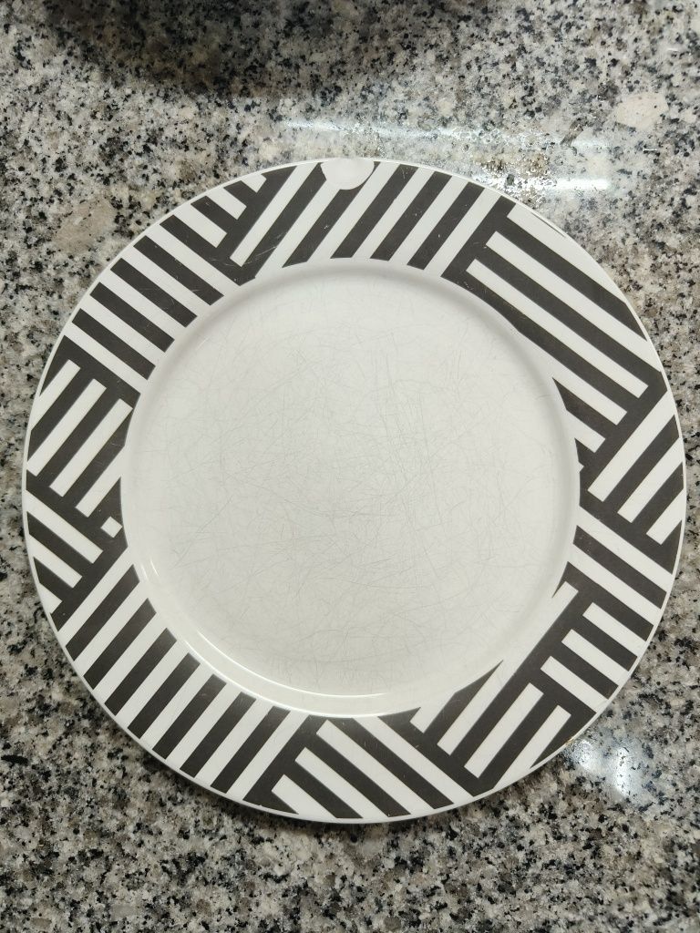 Serviço Mesa Gato Preto