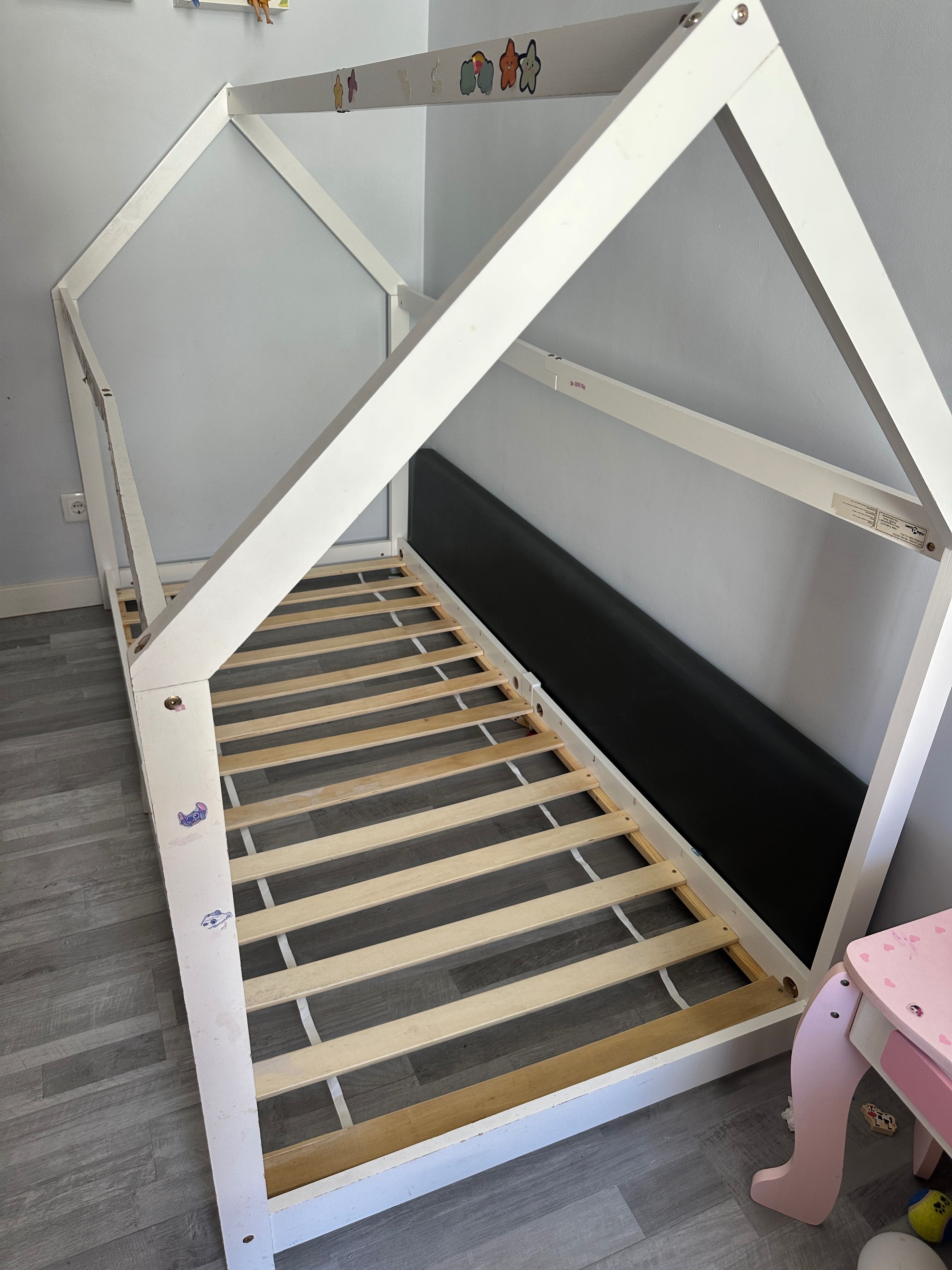 Cama casinha montessoriana