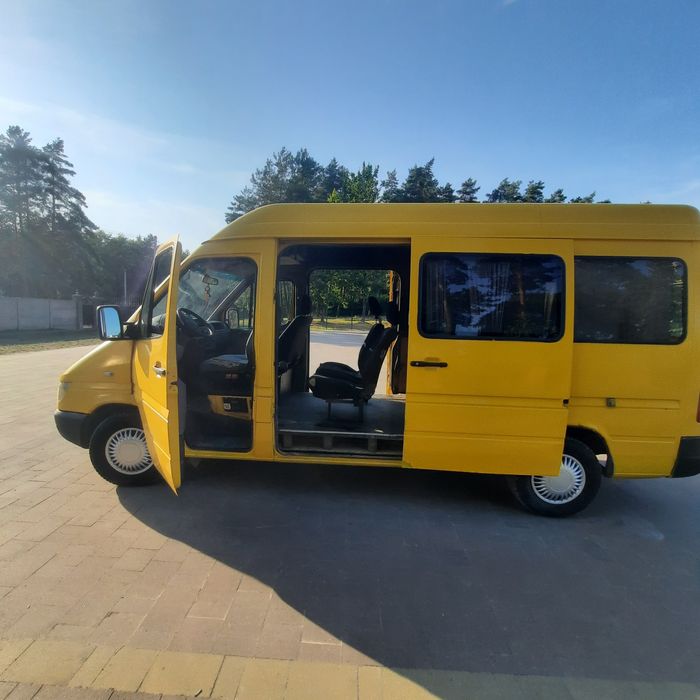 Спринтер Sprinter 2,7 cdi  216  пасажир 8+1  LT