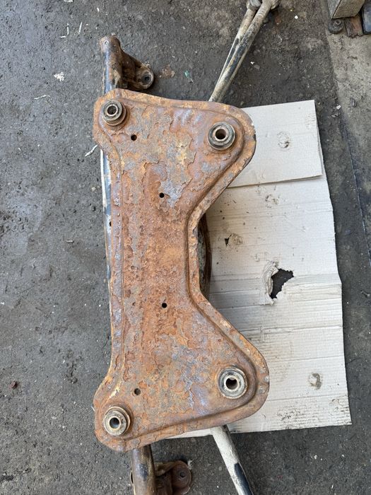 Задній підрамник ричаги Хюндай Санта Фе 1 комплект