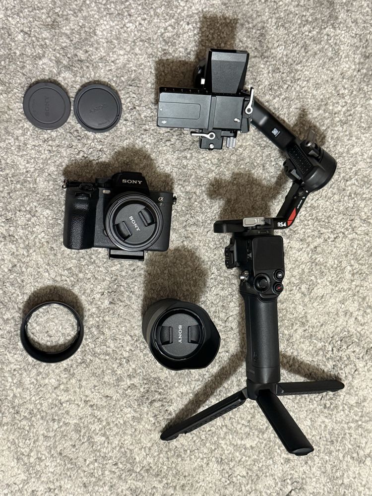 SONY A7 IV + DJI RS4 + SONY 55mm 1.8