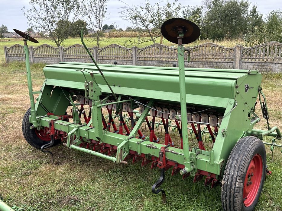 Сіавалка Isaria 2.5 / 3.0 м / Зерносівалка Ісаріа / Hassia / Amazone