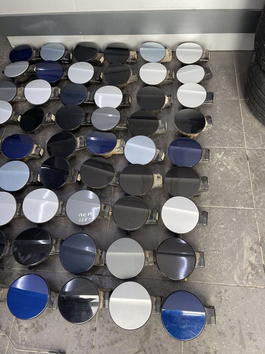 Лючок бензобака кришка бака Passat B6 Пассат Б6