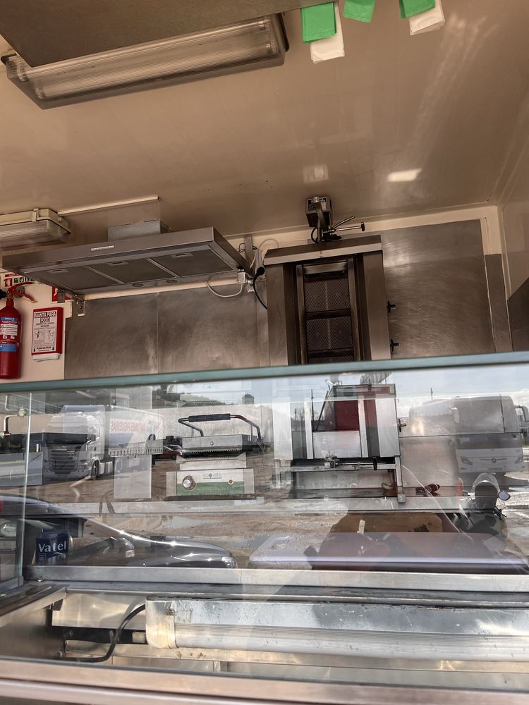Food truck for fast food
