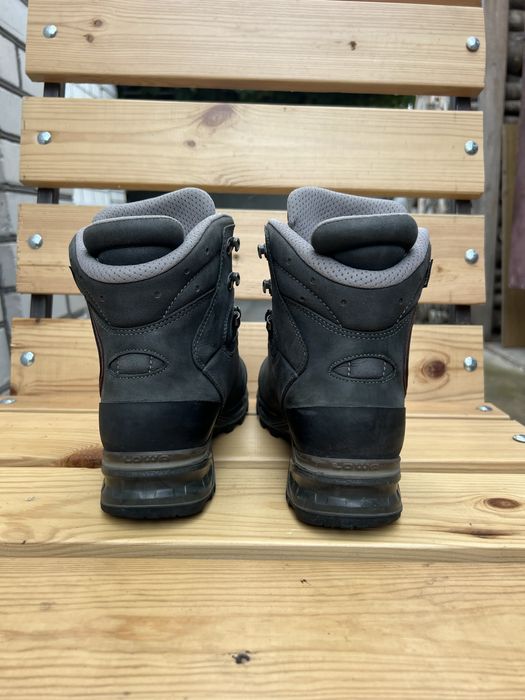 Трекінгові черевики Lova