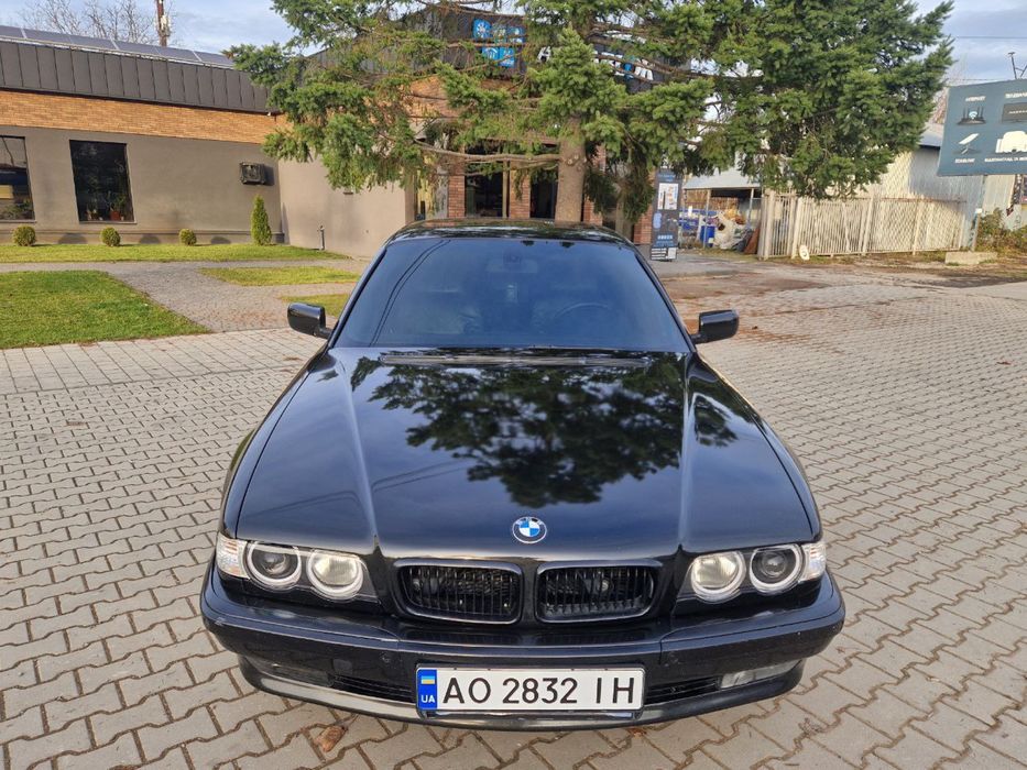 Бмв е38 740d 2001