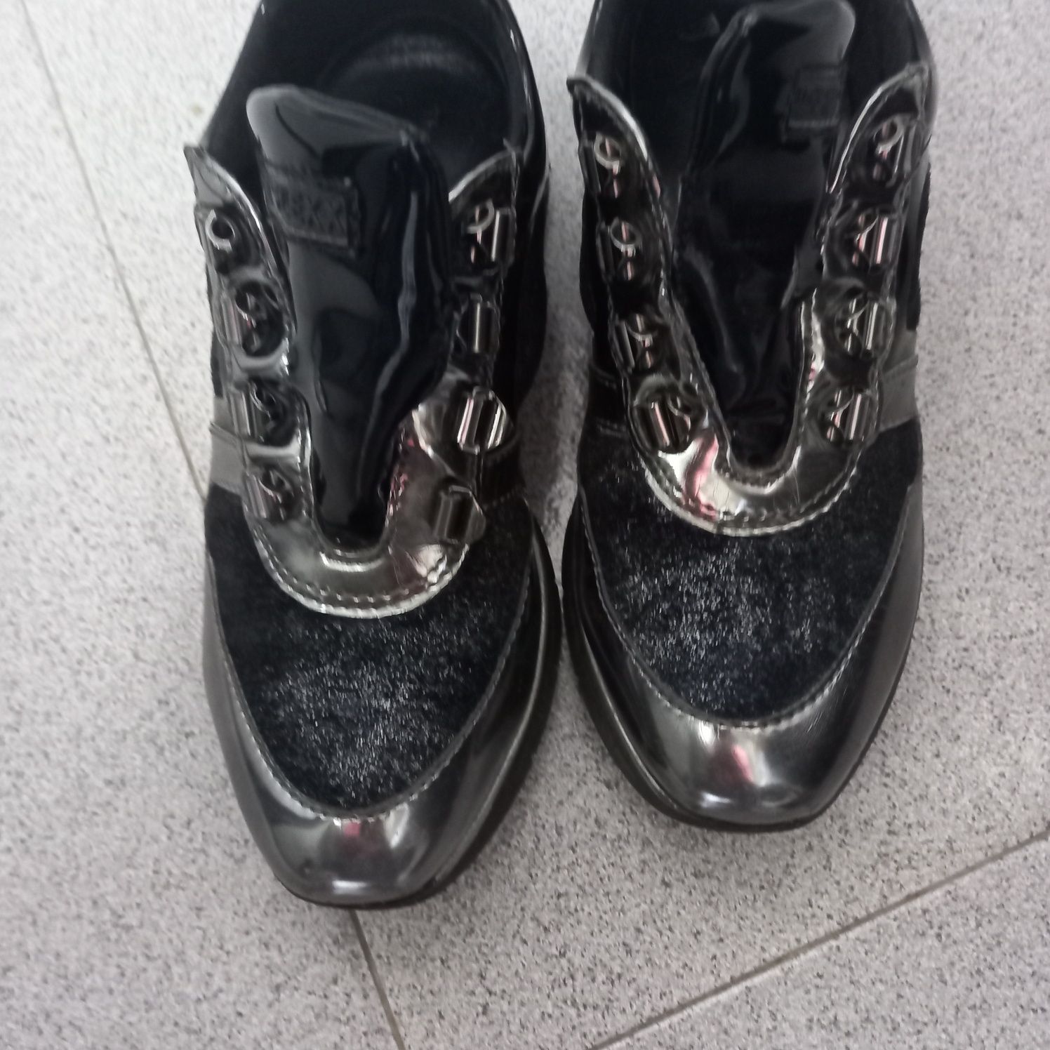 Tenis de senhora