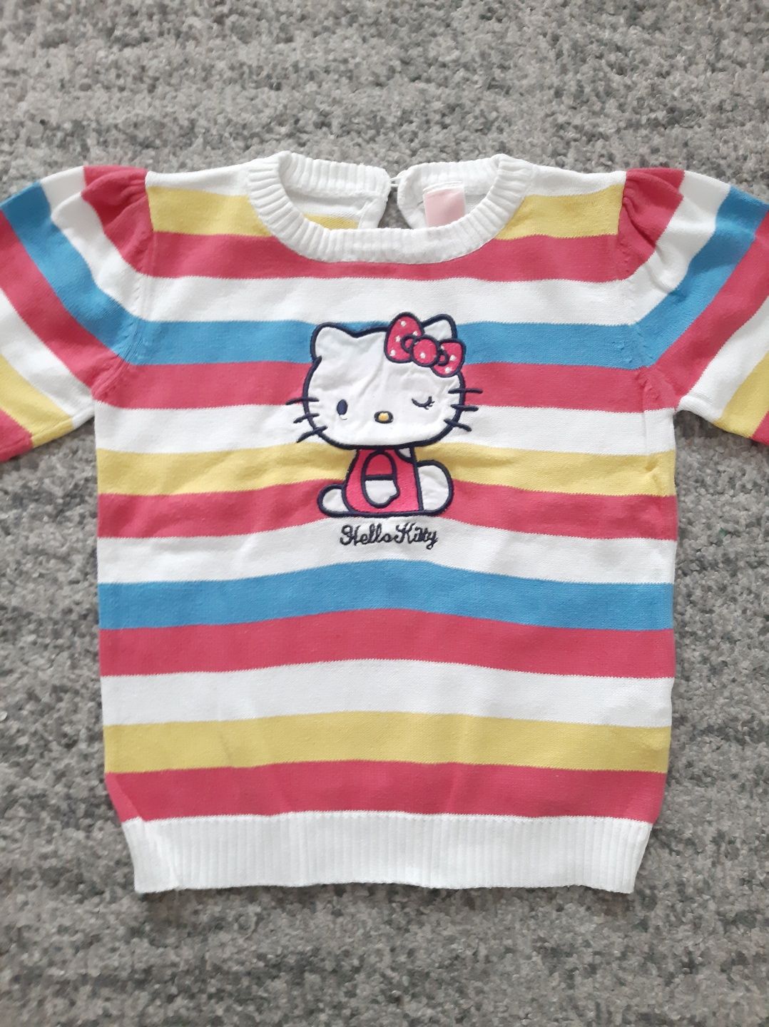 C&A Hello Kitty sweter dziecięcy rozmiar 86 w paski biały różowy żółty