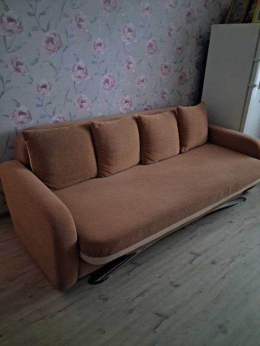 Двуспальная кровать