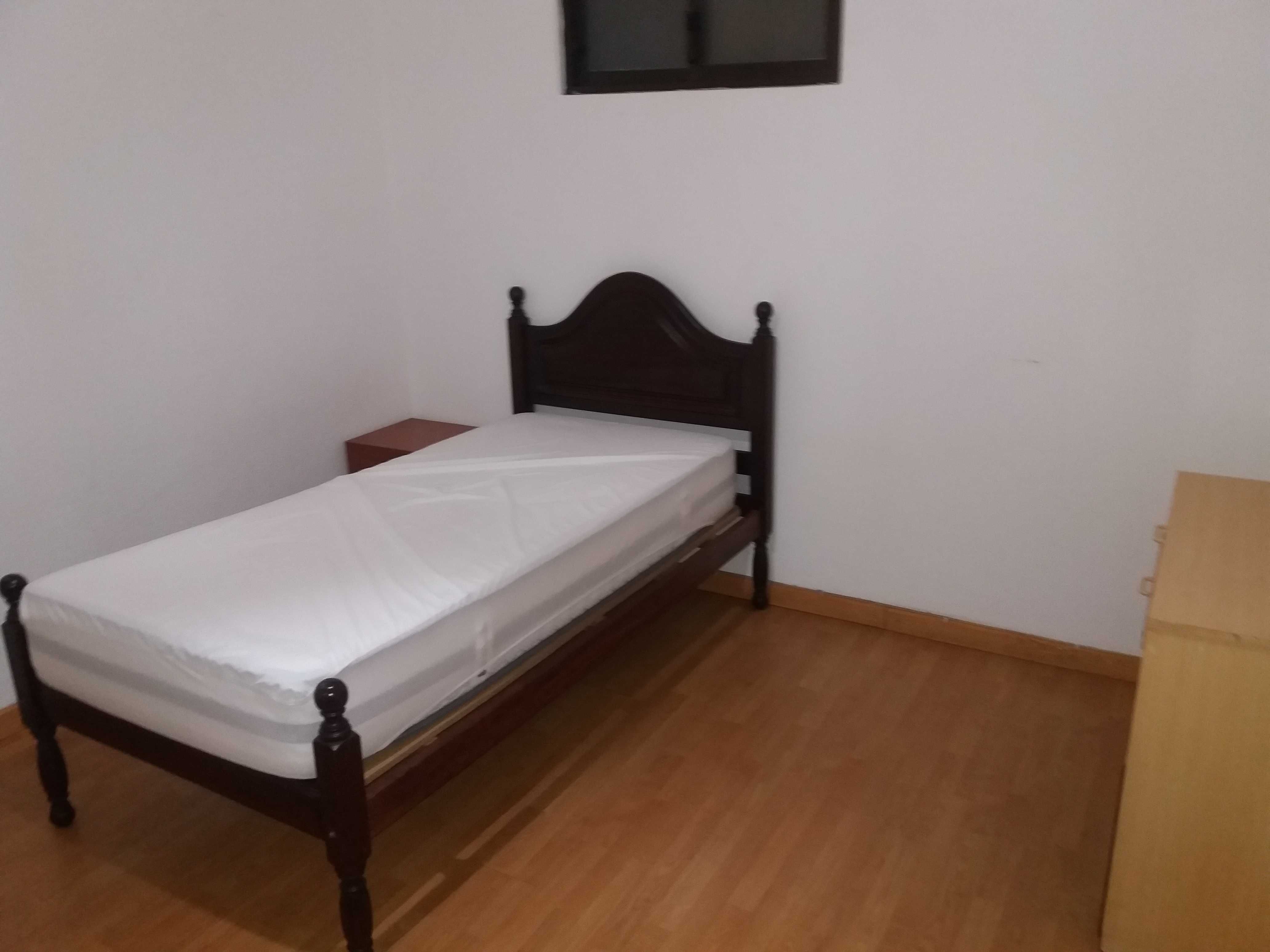 Quartos em apartamento