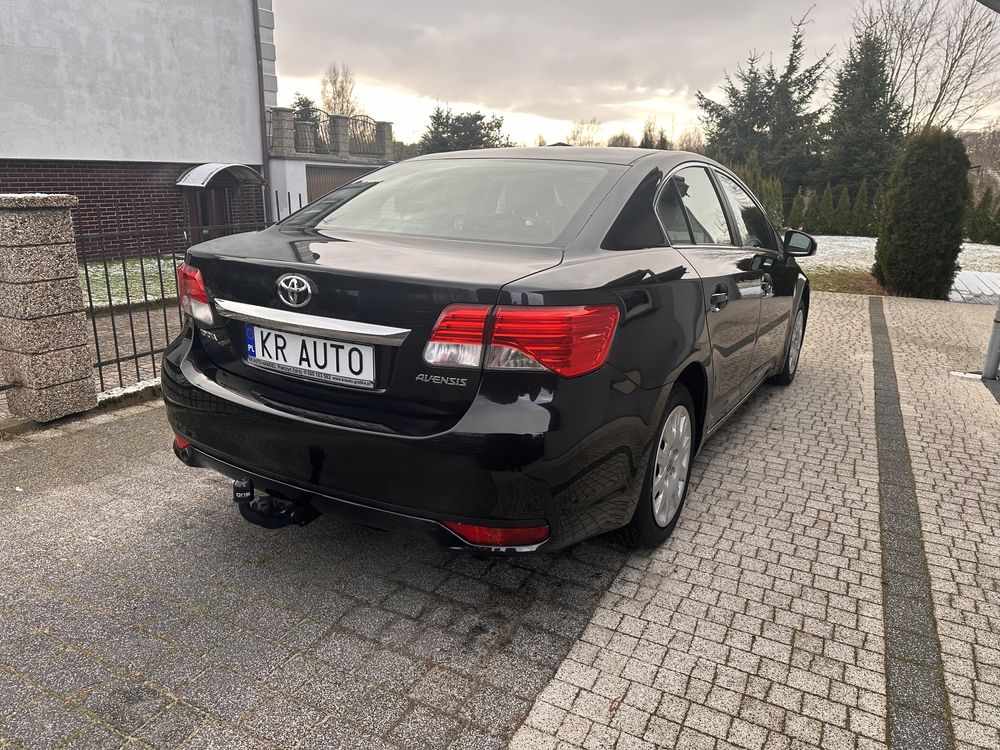 Toyota Avensis 1.8 Benzyna Lift LED Kamera Klimatronik Tempomat !!