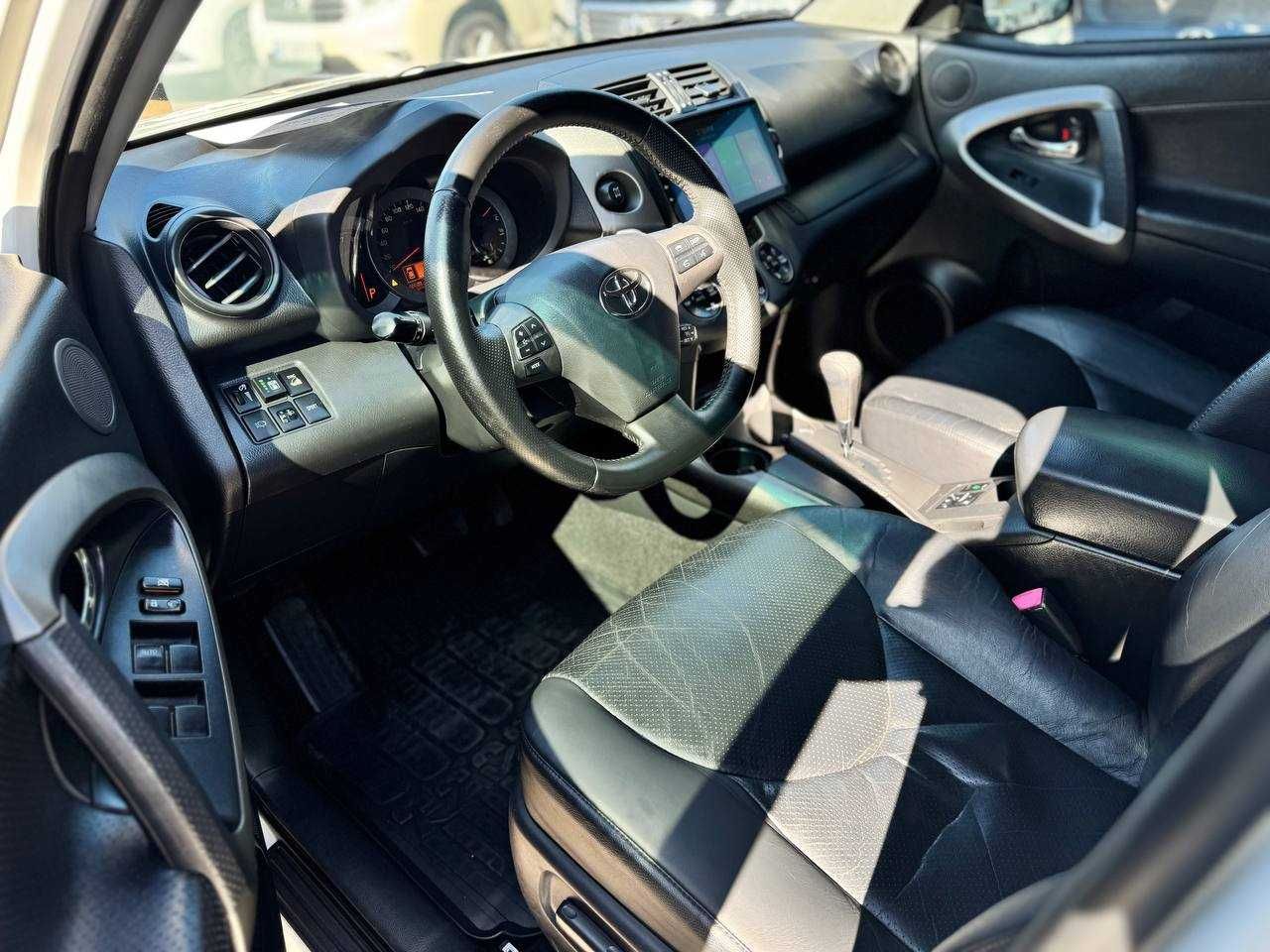 Toyota Rav 4 2010p