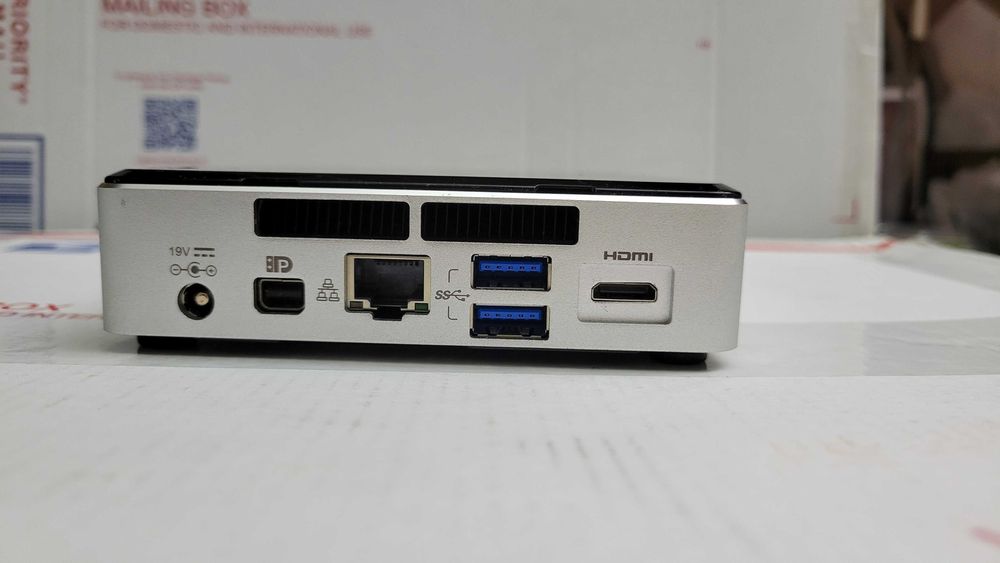 Міні-пк Intel NUC5i5RYK i5-5250u 8-128GB m.2 NVME SSD WiFi BT DP HDMI