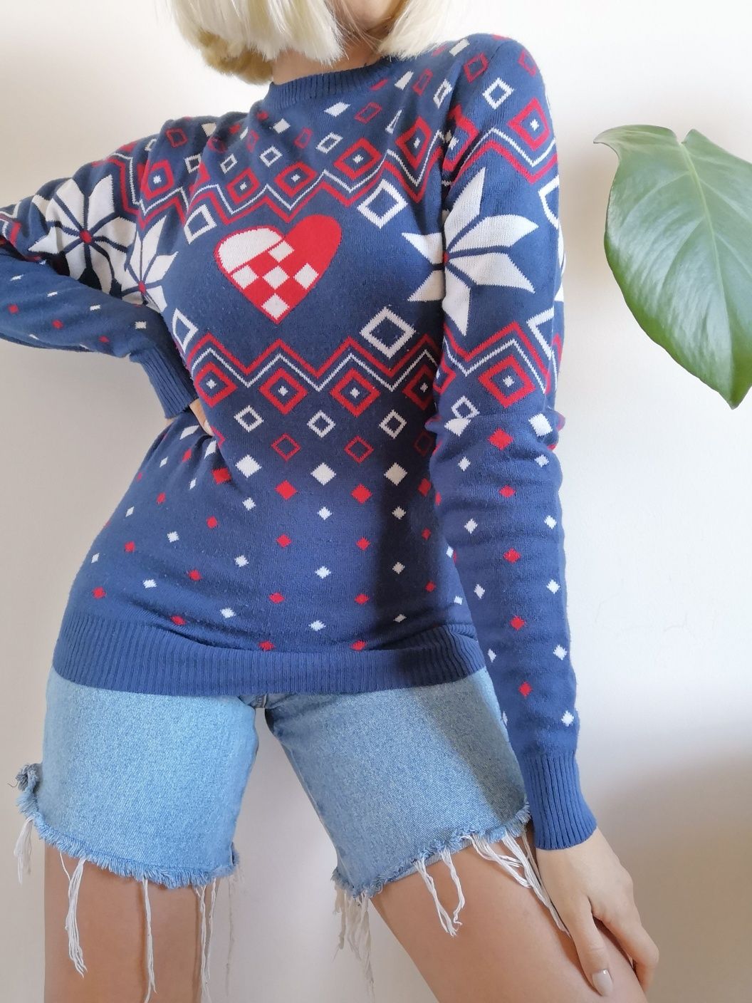 Niebieski sweter oversize norweskie wzory crewneck 90s