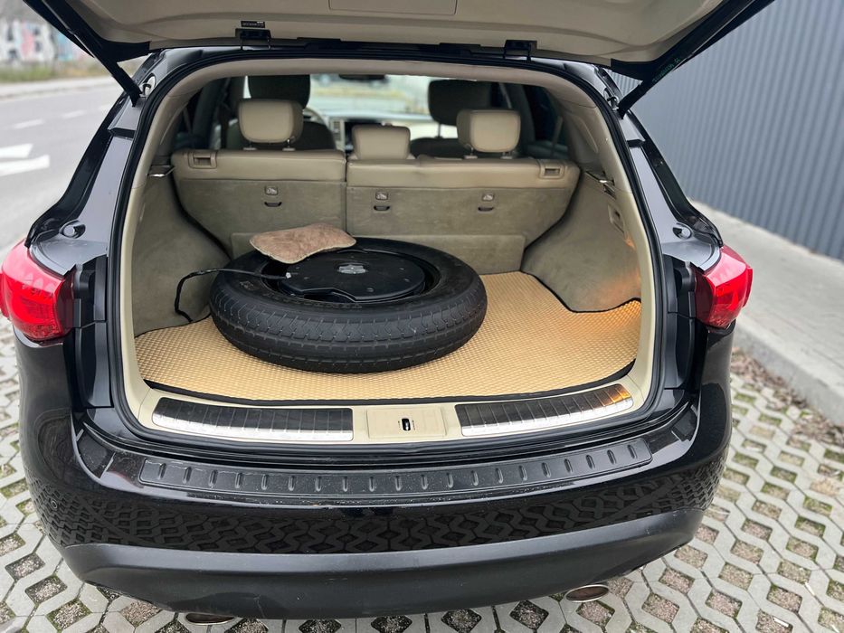 Infiniti QX70  3,7 2016 р