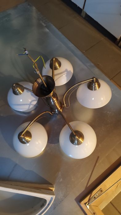 oświetlenie -Lampa i 4 kinkiety