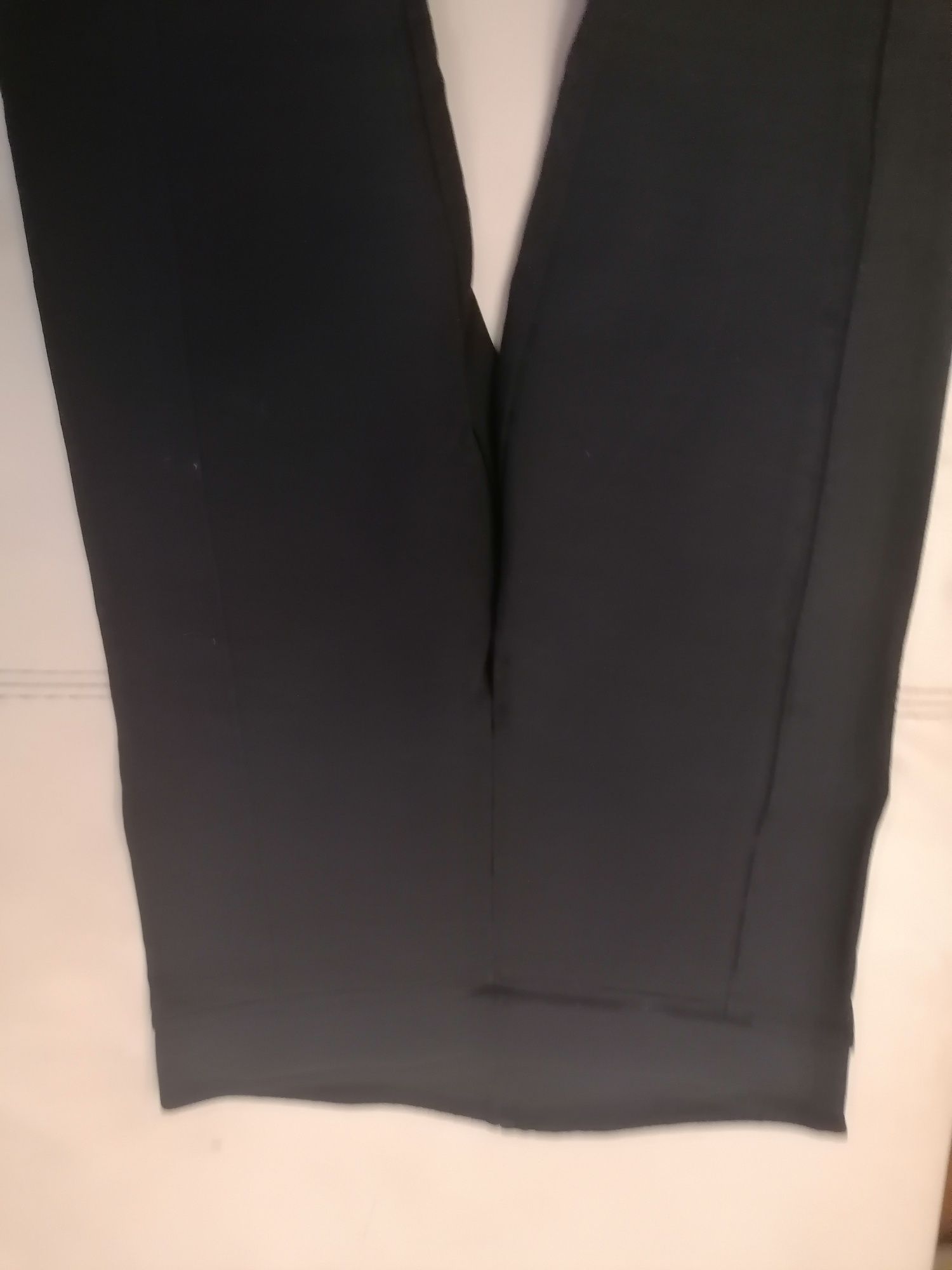 Czarne bawełniane legginsy 158 cm