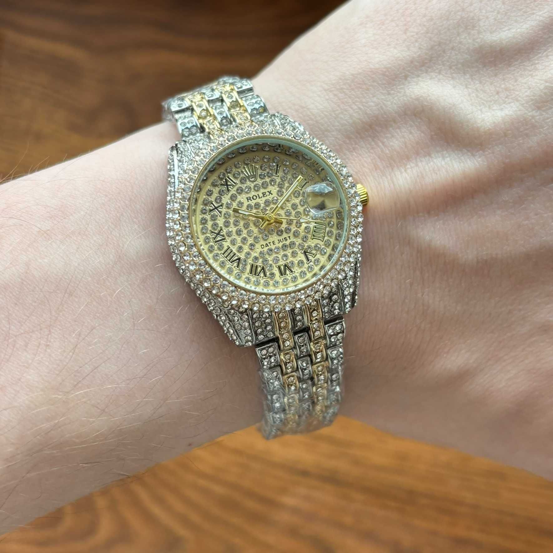 Хіт! Жіночий годинник Rolex комбінованого кольору з камінцями