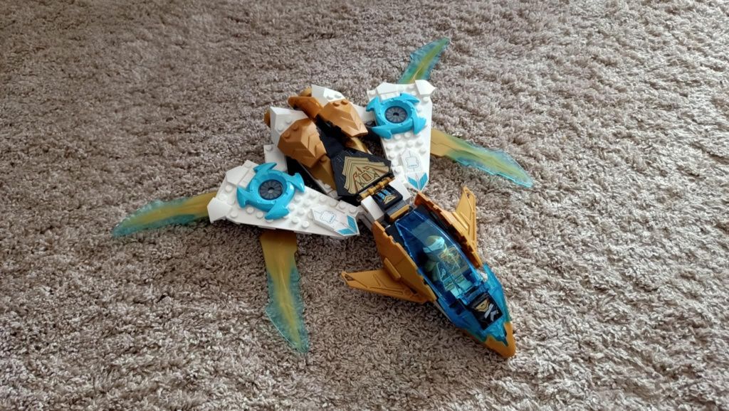 LEGO® 71770 Ninjago - Złoty smoczy odrzutowiec Zane’a