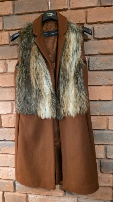 Kamizelka damska z futrem.