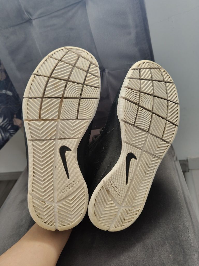 Nike team hustle D 7