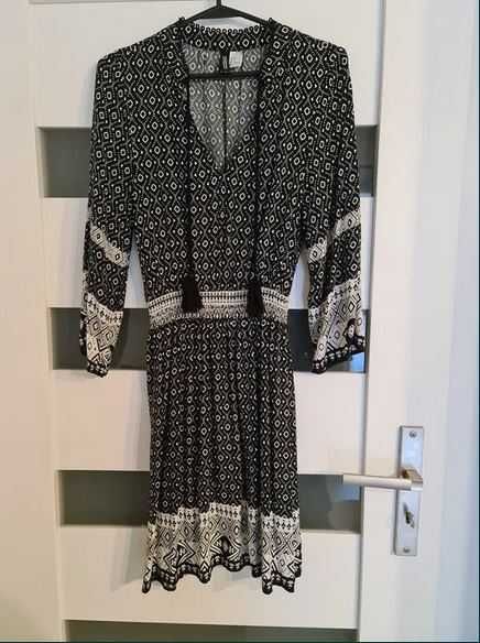 Sukienka w stylu boho z frędzlami H&M 34
