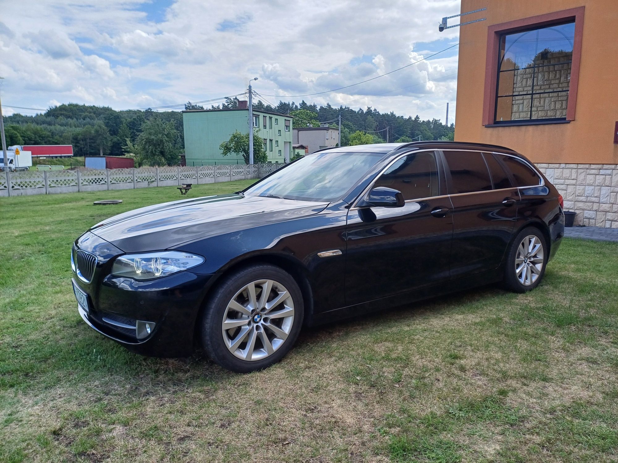 Bmw F11 F10 525d 218km 160kw Bixenon Webasto Hud