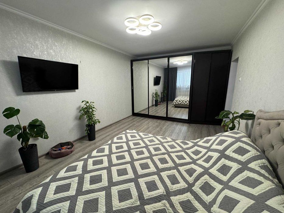 Продам однокімнатну квартиру в хорошому стані + гараж! 45000$! Торг!