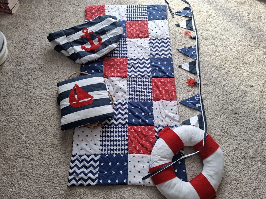 Wystrój marynistyczny morski do pokoju dziecięcego