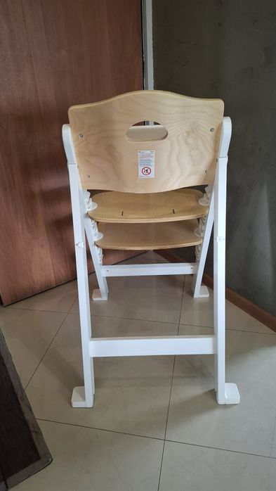 Drewniany krzesełko do karmienia - Lionelo