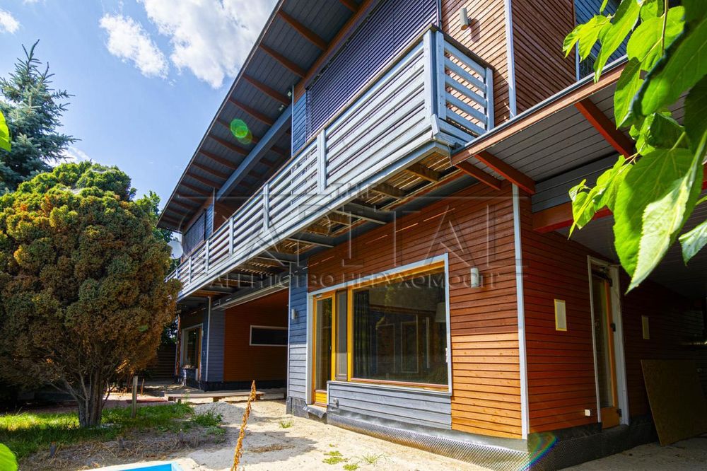 Пропонується в оренду авторський,сімейний будинок на Осокорках 300м2