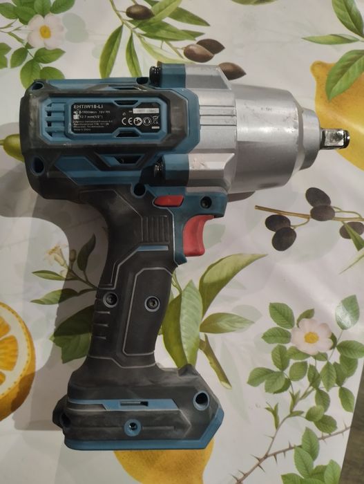 Klucz udarowy erbauer 18v 560 NM