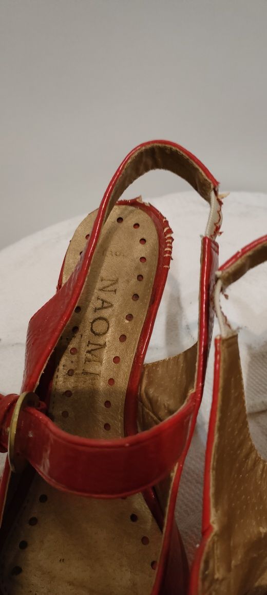 Sandały na obcasie Naomi 39 używane skórzane