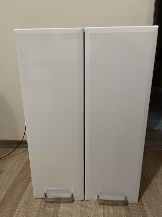 Szafka wisząca do łazienki