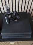 Sprzedam PS4 Pro ssd 1TB + 1 Pad + gry