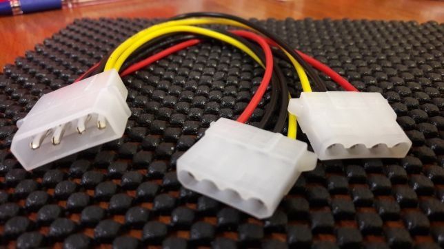 Переходник сплиттер 4 pin molex -> 2 по 4pin молекс кабель питания
